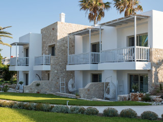 White Pearls Luxury Suites