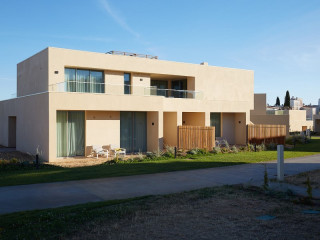 White Shell Beach Villas