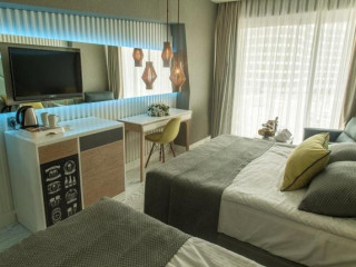 DELPHI VILLA TERRACOTTA