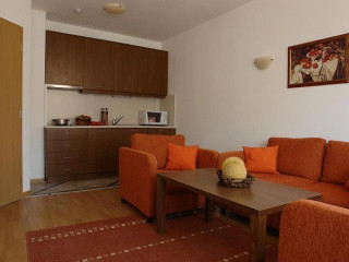 WINSLOW ELEGANCE APARTMENTS