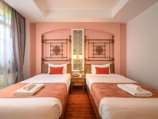 WOO Gallery & Boutique hotel