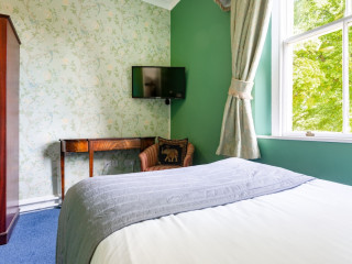 Woodlands Manor