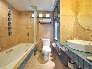Woraburi Phuket Resort & Spa