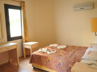 WOXXIE HOTEL (Ex. Jiba Hotel)