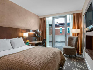 Wyndham Garden Chinatown