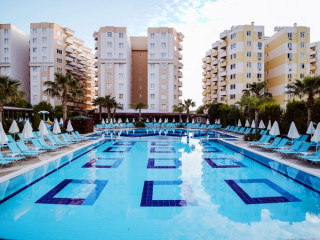 WYNDHAM GARDEN LARA(EX LARA FAMILY CLUB)