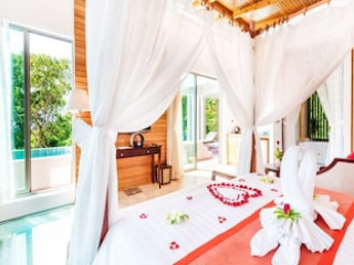 Wyndham Sea Pearl Resort Phuket