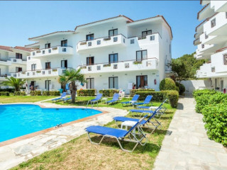 Xenios Dolphin Beach Hotel
