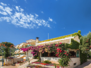 Xenios Loutra Village Beach Hotel