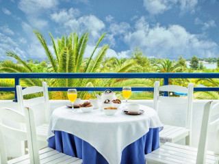 Xenios Port Marina Hotel