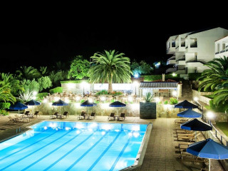 Xenios Port Marina Hotel