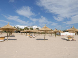 Yadis Hammamet