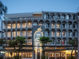 YAKS HOUSE HOSTEL (SHA)