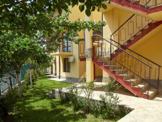 Yalta Hotel