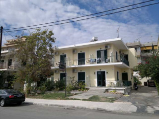 YANNIS APARTMENTS