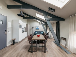 YAYS AMSTERDAM MARITIME