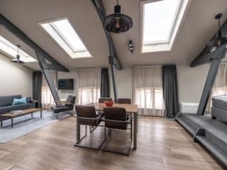 YAYS AMSTERDAM MARITIME