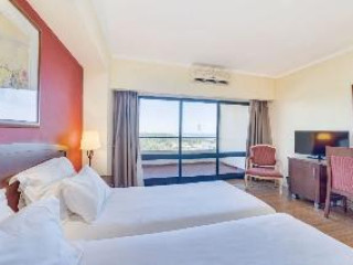 Yellow Praia Monte Gordo Hotel