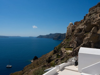 You and Me Suites Oia