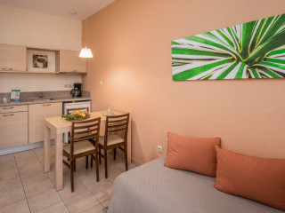 YOUR MEMORIES HOTEL & APARTMENTS