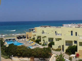 Yria Beach Hotel