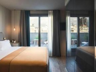 Yurbban Trafalgar Hotel