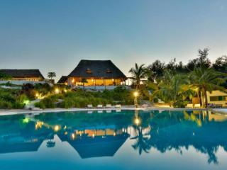 Zanbluu Beach