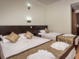 VILLA ANTICUS (ADULTS ONLY)