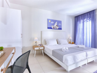 ZEPHYROS BEACH BOUTIQUE HOTEL