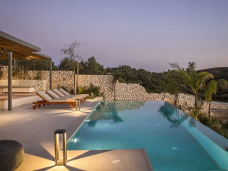 Zeus Exclusive Villas