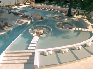 ZEUS KASSANDRA LAGOON (Adults Only 12+)