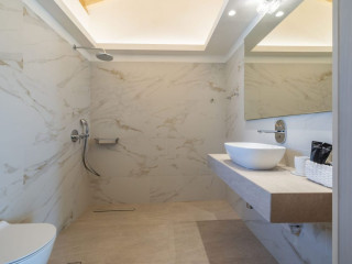 Zeus Luxury Villas