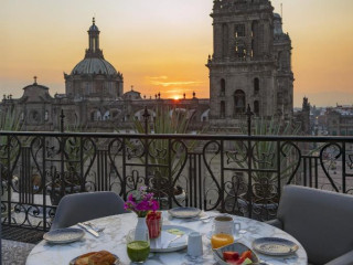 Zócalo Central Hotel