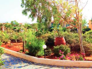 ZORBAS BEACH VILLAGE HOTEL