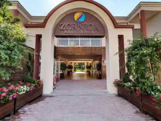 ZORNICA RESIDENCE