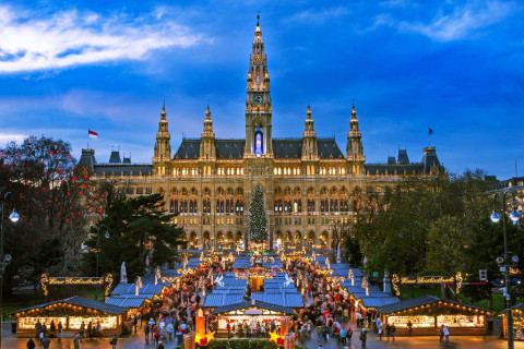CIRCUIT 4 ZILE PIETE DE CRACIUN BUDAPESTA - VIENA - PARNDORF EXTRA REDUCERE