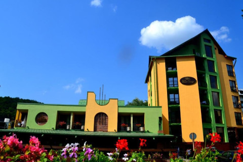 CRACIUN 2026 LA BAILE OLANESTI SEJUR LA HOTEL STOGU CU ACCES LA SPA