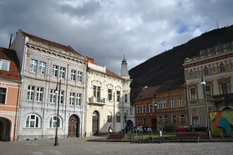 O zi cat o vacanta - Junii Brasovului si Sarbatoarea Primaverii