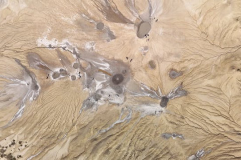 O zi cat o vacanta - Vulcanii Noroiosi – Manastirea Ciolanu – Tabara de Sculptura Magura