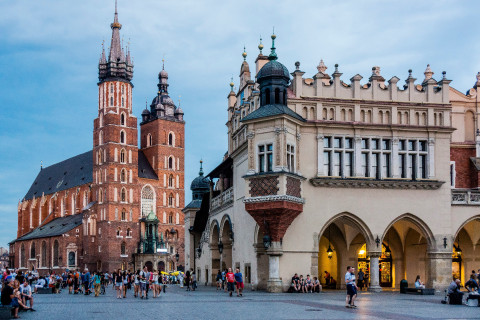 POLONIA: CRACOVIA-VARSOVIA 2027