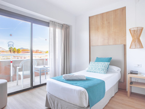 Bahia de Alcudia Hotel  Spa