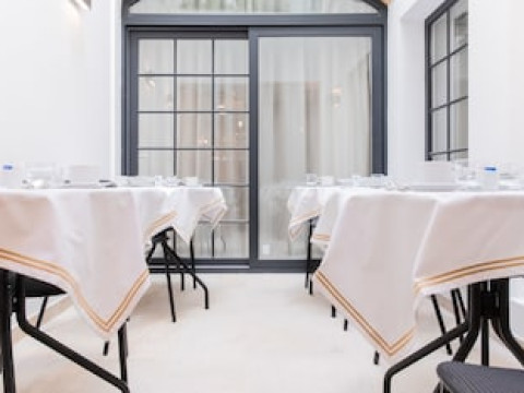 1926 LE PARISOT BOUTIQUE SUITES