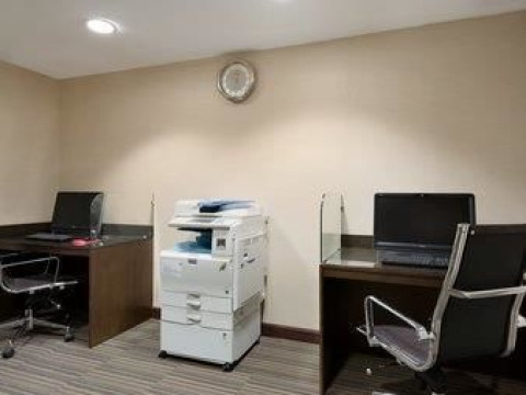 RAMADA BY WYNDHAM ABU DHABI DOWNTOWN