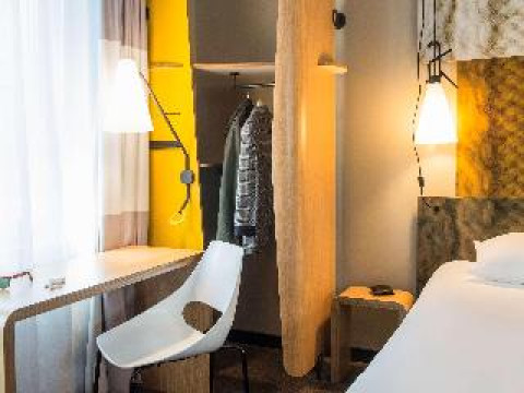 ibis Zurich City West Hotel