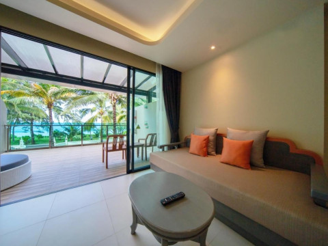 Maikhao Palm Beach Resort