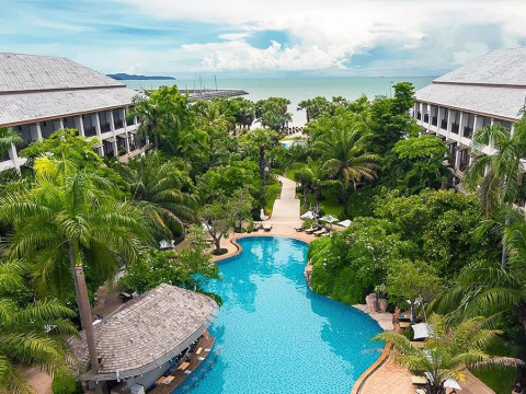 Ravindra Beach Resort & Spa