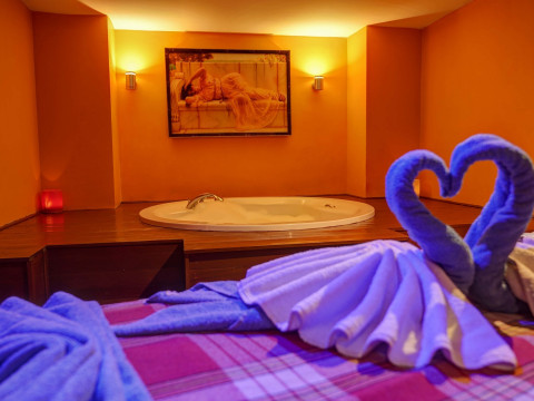 Tac Premier Hotel