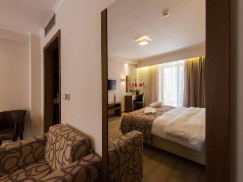 ADAMS HOUSE HOTEL
