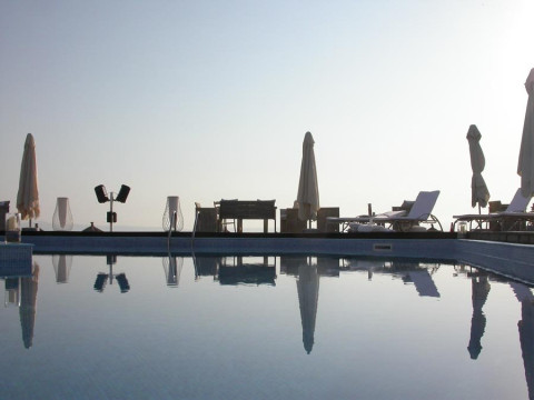 Iraklis Apartments  Keys