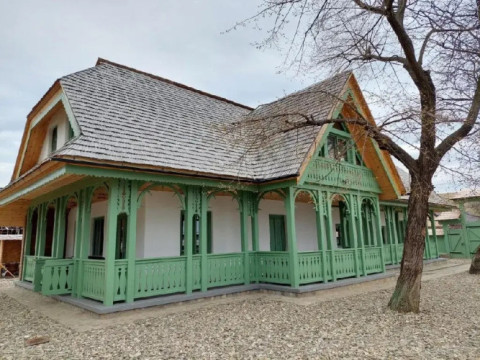 . Dimineti in Cerdac